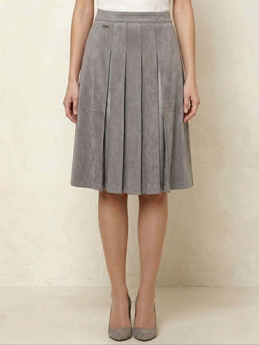 KAPALUA Grey Pleated Skirt size 6
